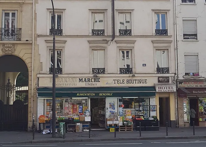 Hotel De La Paix 3*